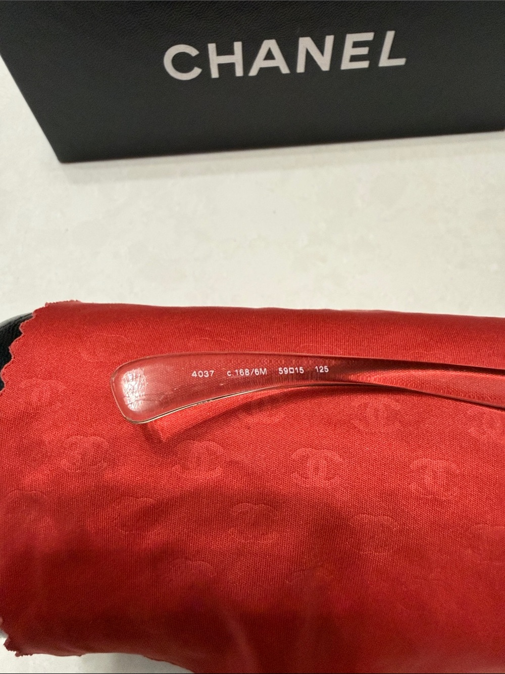 CHANEL Rimless Sunglasses with Red and Orange Gradient Lenses - Picture 4 of 7
